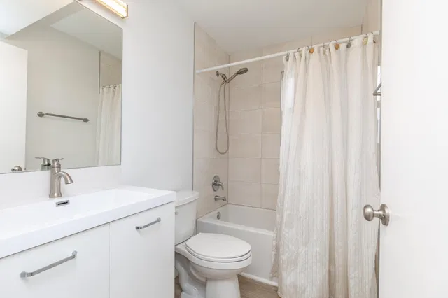 Unit 4080 photo 26