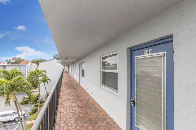 Unit 4080 photo 31
