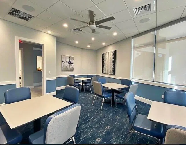 Unit 4080 photo 32