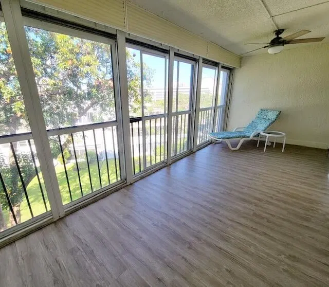 Unit 4080 photo 9