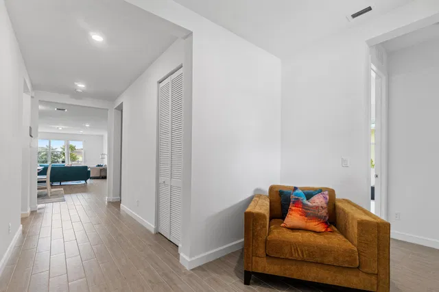 Residence photo 6