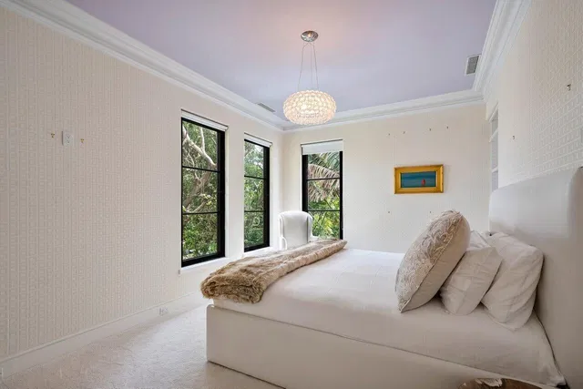 Residence photo 20