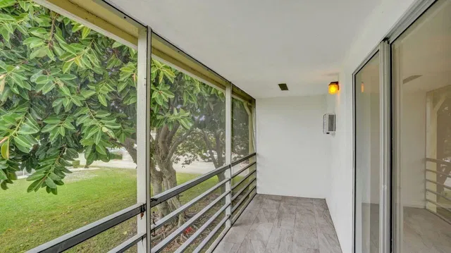 Residence photo 8