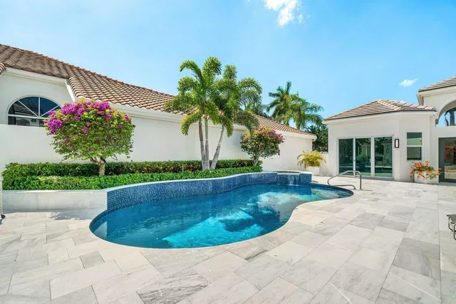 Woodfield Country Club Residence photo 21