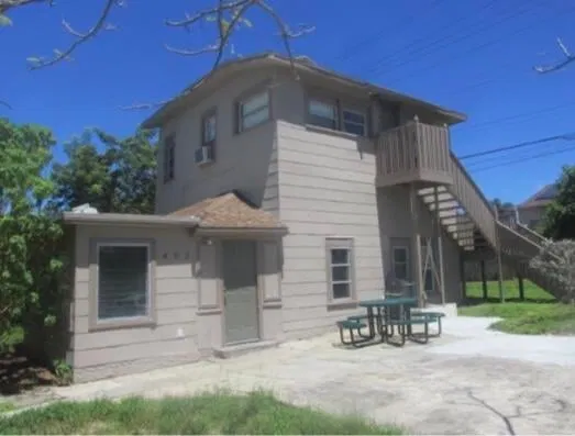 Residence photo 2