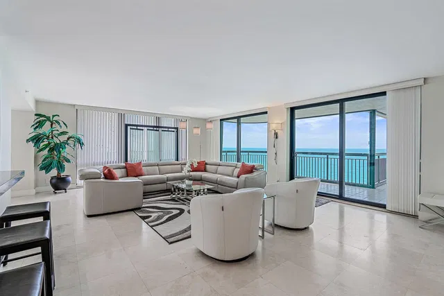 Eastpointe Singer Island Unit 10j photo 2