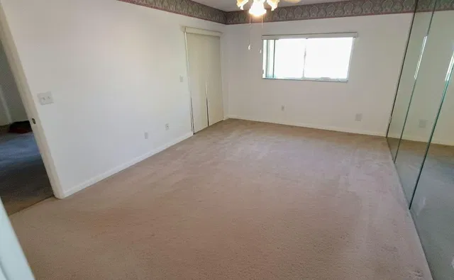 Unit 413 photo 6