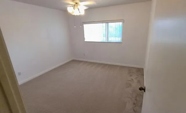 Unit 413 photo 10