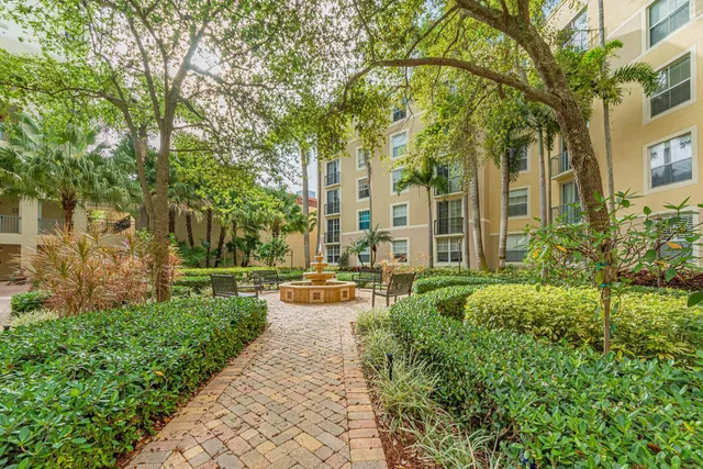 Courtyards in Cityplace Unit 102 photo 3