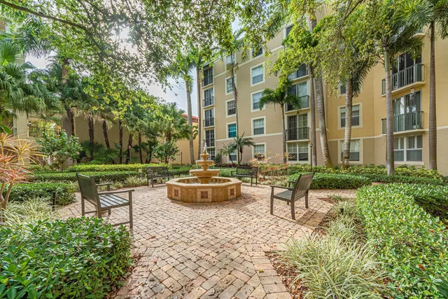 Courtyards in Cityplace Unit 102 photo 4