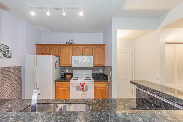 Courtyards in Cityplace Unit 102 photo 15