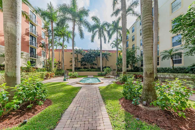 Courtyards in Cityplace Unit 102 photo 24