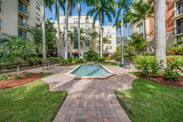 Courtyards in Cityplace Unit 102 photo 25
