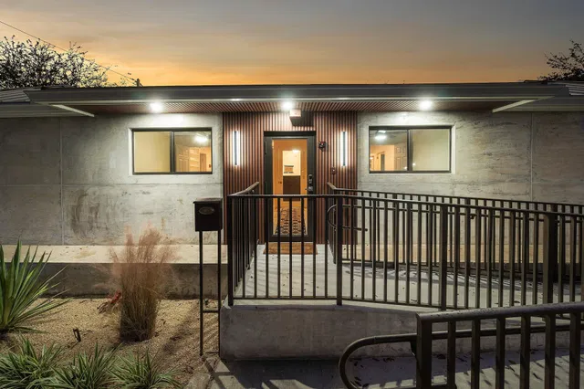 Residence photo 3