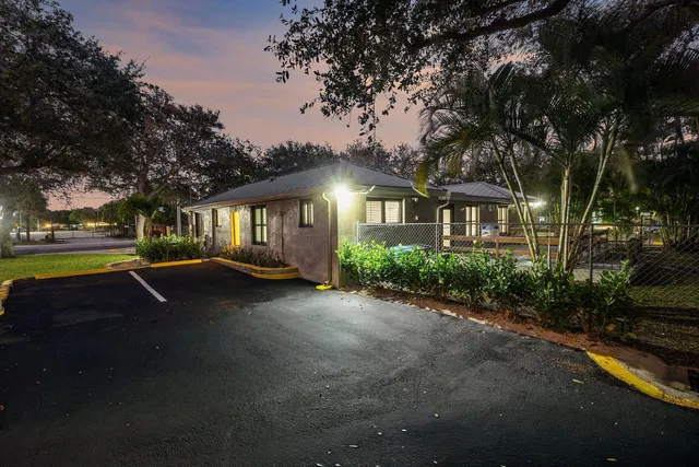 Residence photo 37