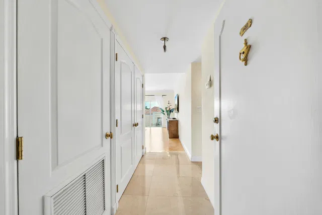 Unit 402 photo 6
