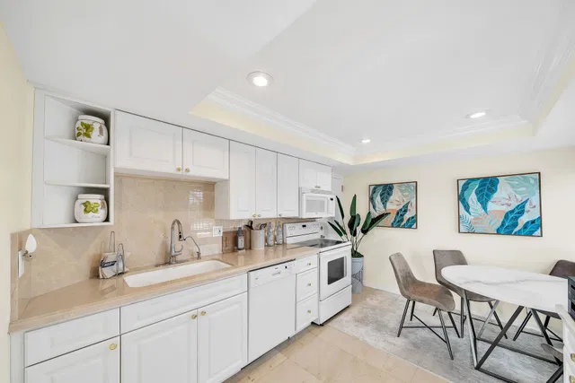  Unit 402 photo 18