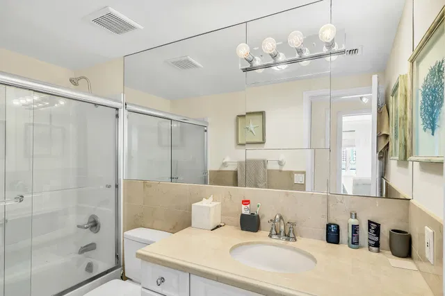  Unit 402 photo 32