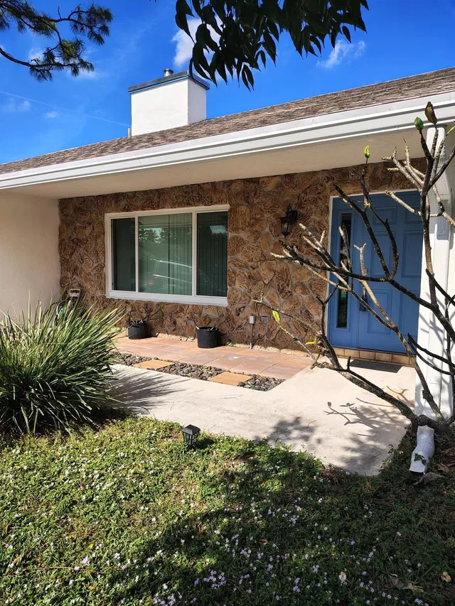 Residence photo 4