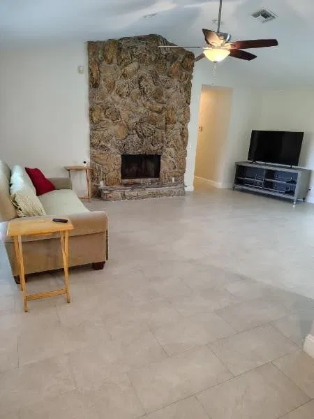 Residence photo 16