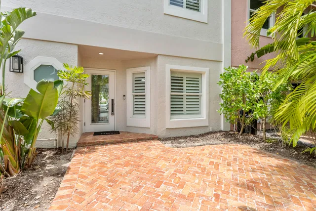 Palm Trail Delray Beach Residence photo 3