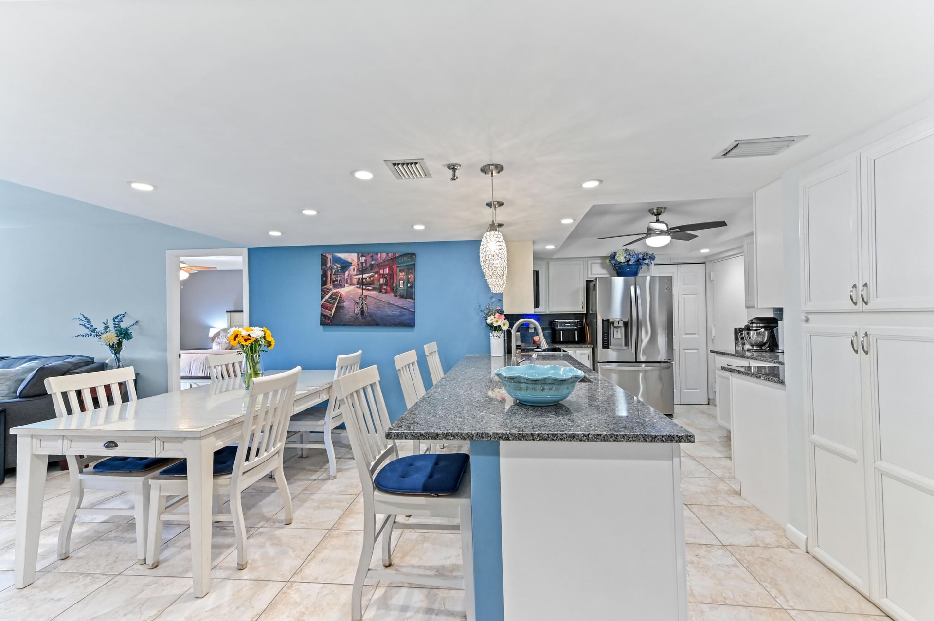 Unit 207 photo 10