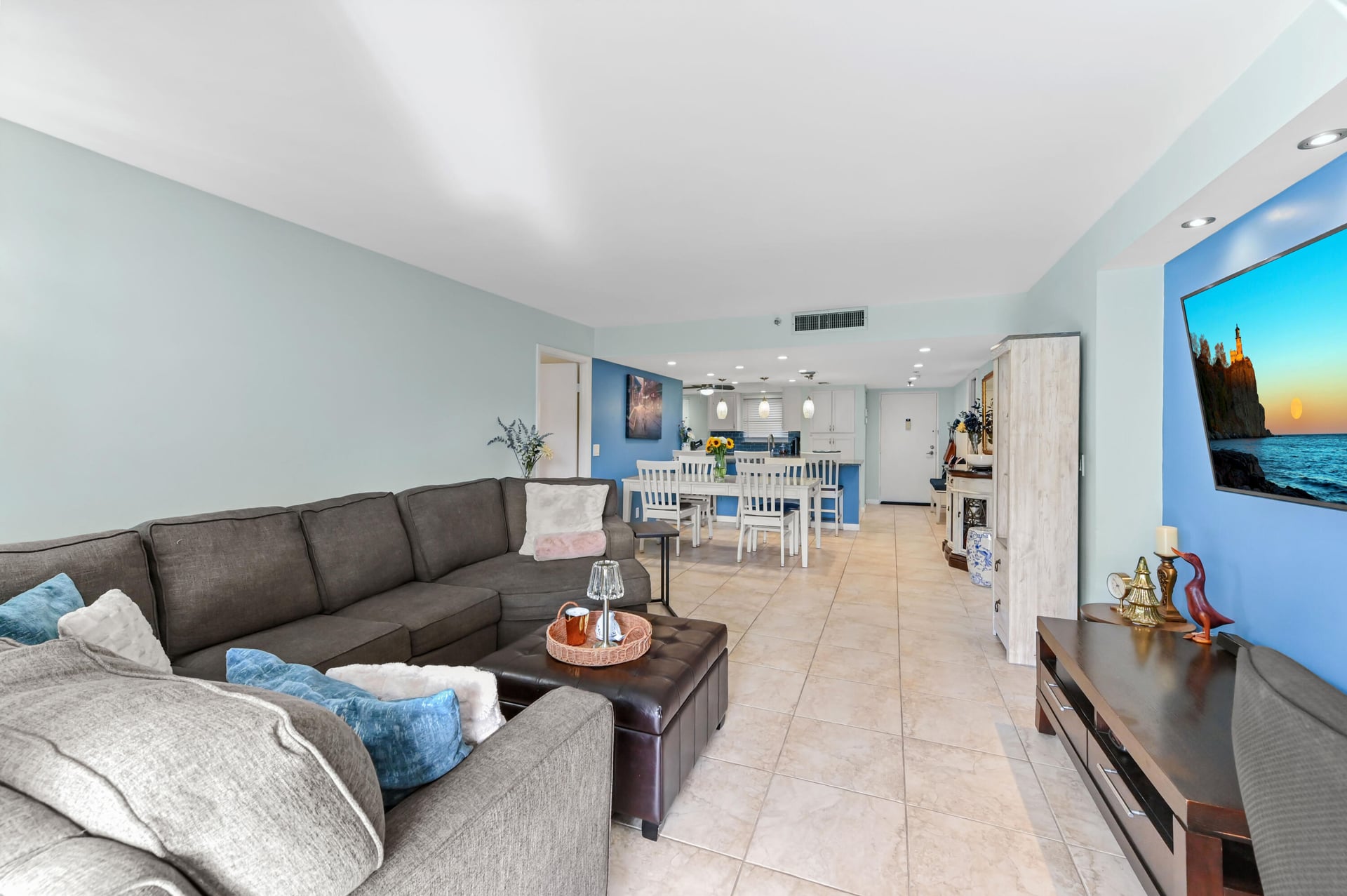 Unit 207 photo 18