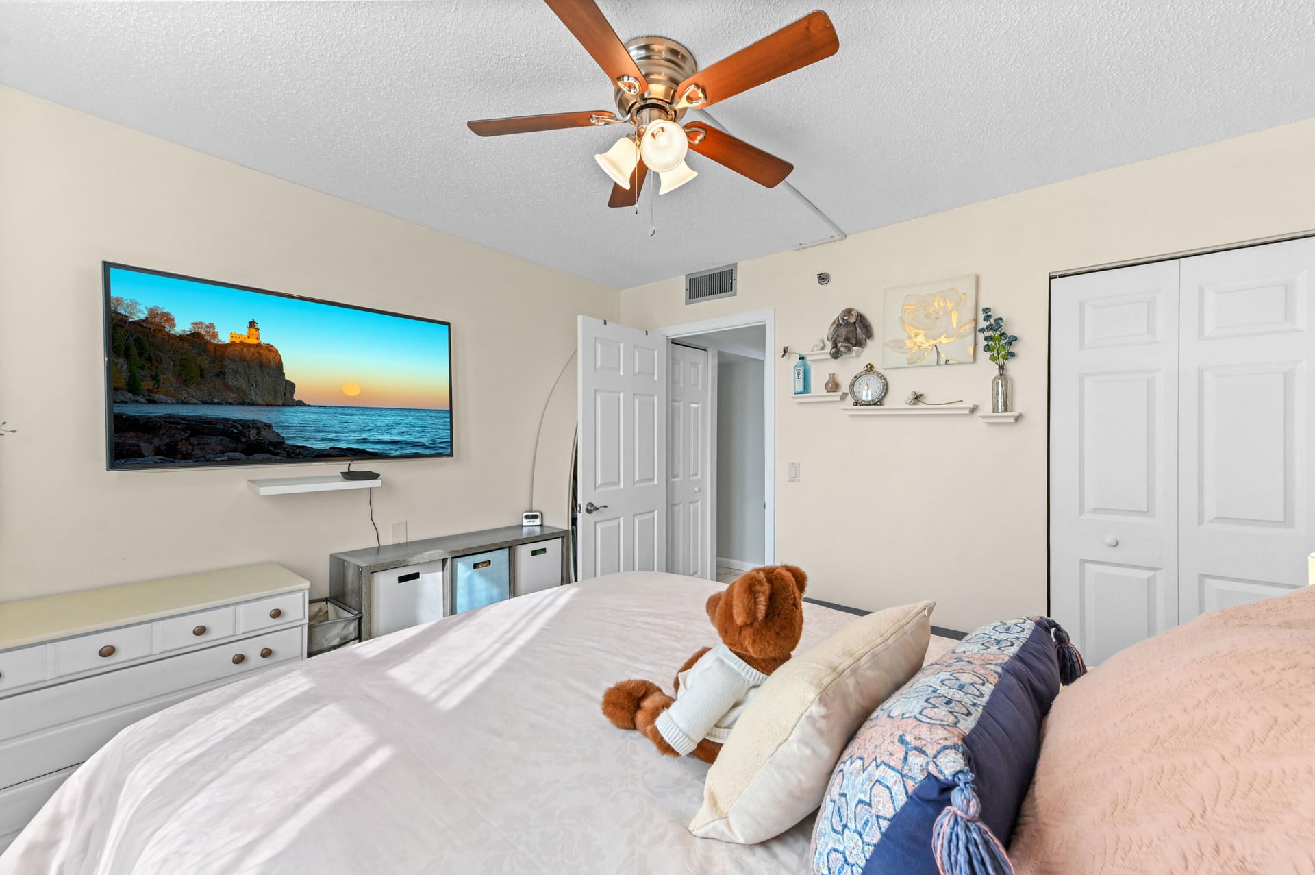 Unit 207 photo 24