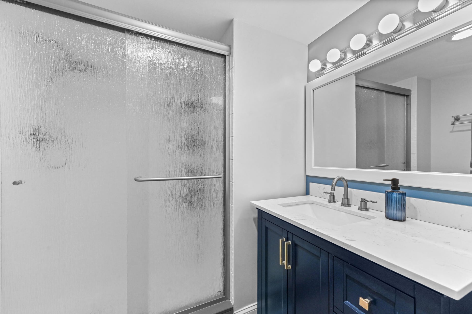 Unit 207 photo 26
