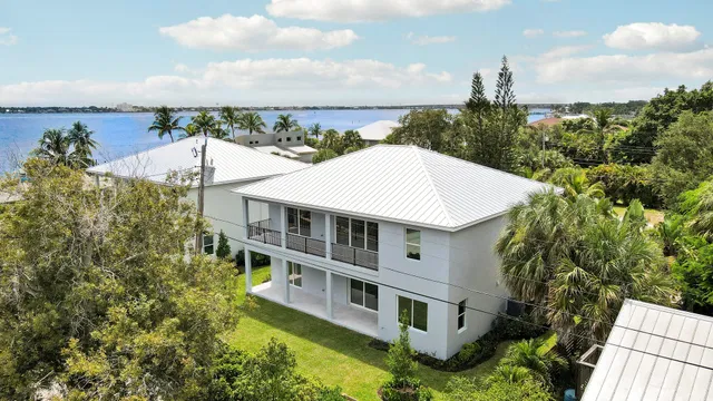 Residence photo 10