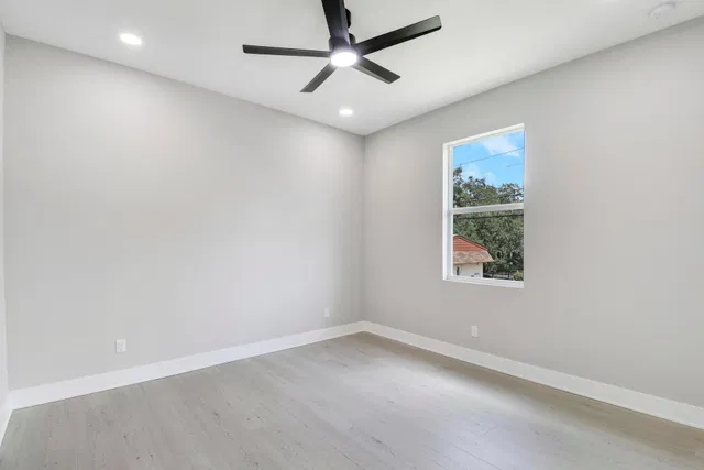 Residence photo 26