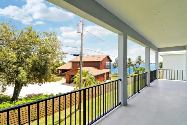 Residence photo 34