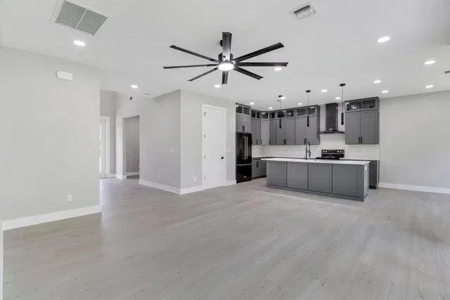 Residence photo 47