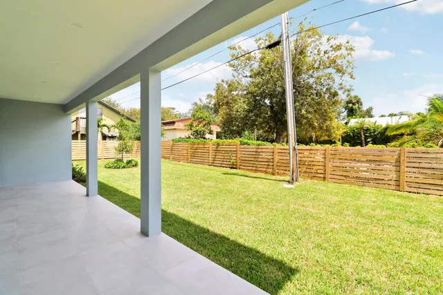 Residence photo 63
