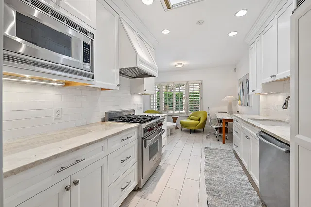 Admirals Cove Residence photo 10