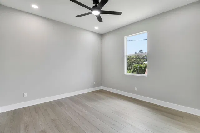 Residence photo 32