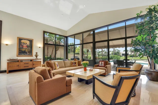 Frenchman's Creek Residence photo 14