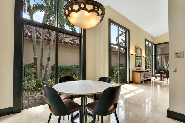 Frenchman's Creek Residence photo 26