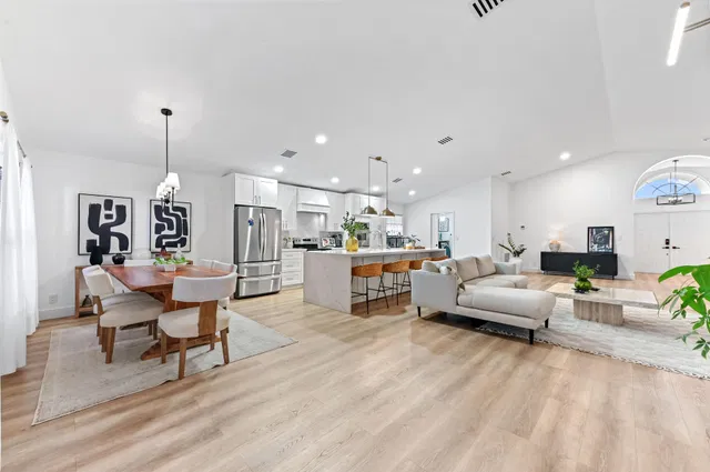 Residence photo 5