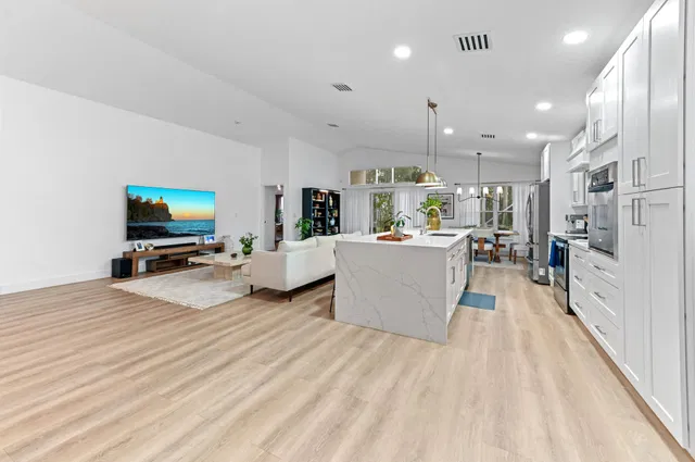 Residence photo 15