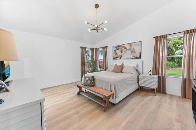 Residence photo 17