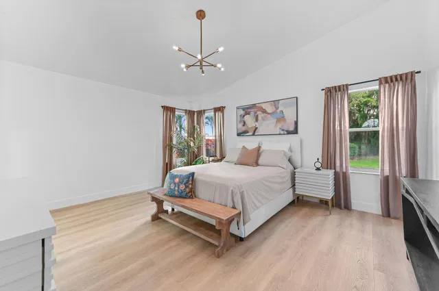 Residence photo 18