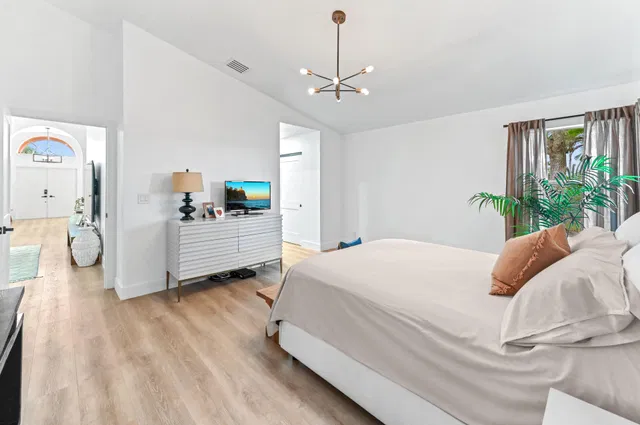 Residence photo 19