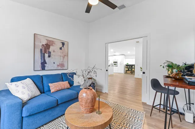 Residence photo 25