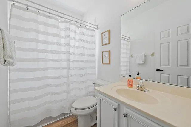 Botanica Unit 105 photo 22