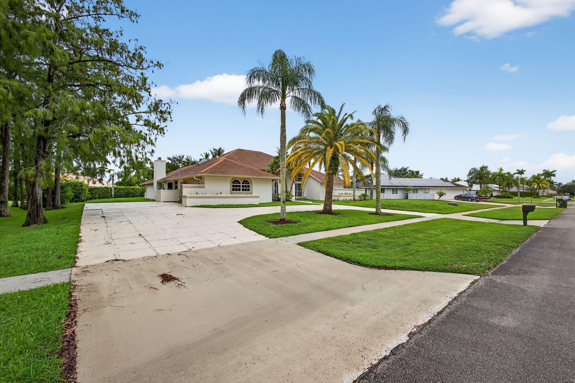 Residence photo 3