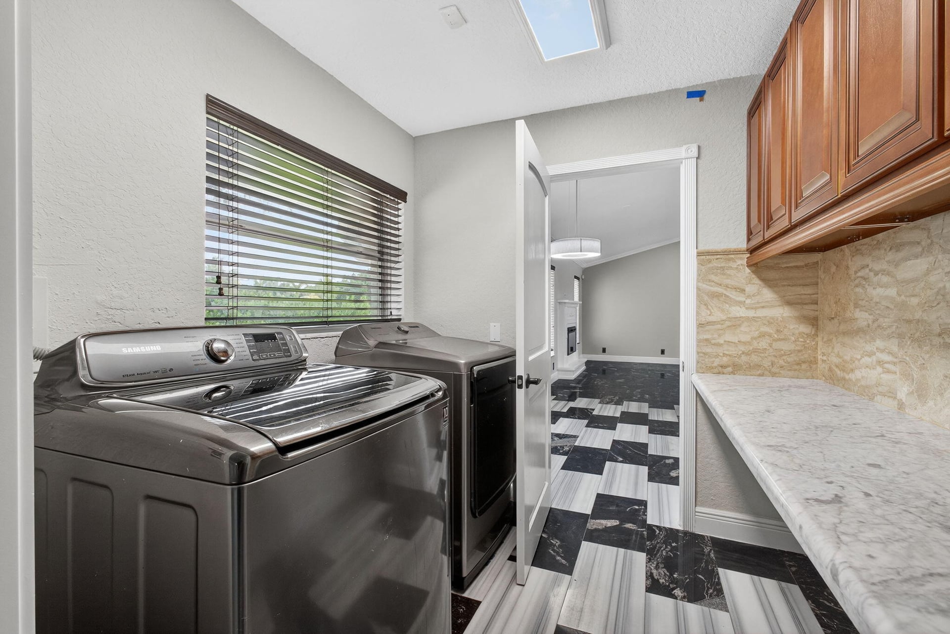 Residence photo 31