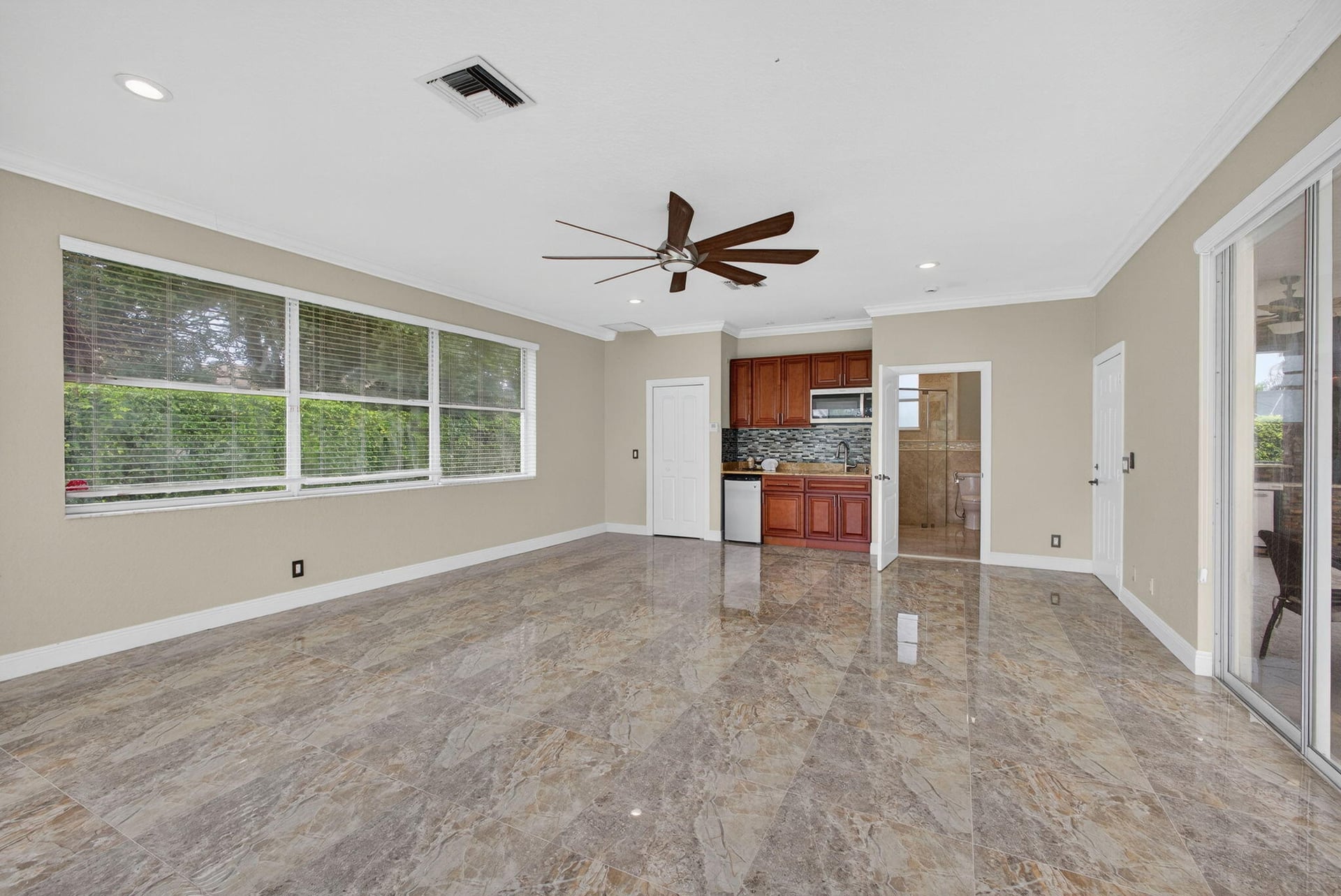 Residence photo 62