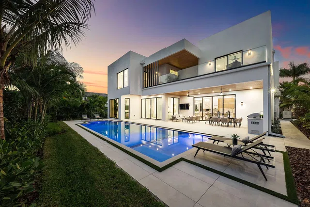 Royal Palm Yacht and Country Club Residence photo 2