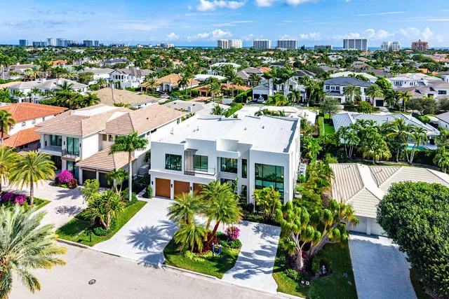 Royal Palm Yacht and Country Club Residence photo 3